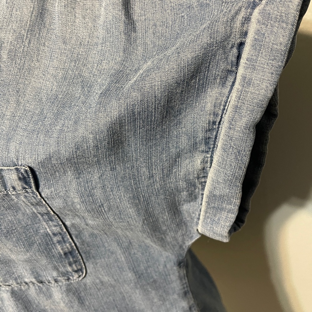 Quince Blue Button Up Shirt Short Sleeve Pocket Minimalist Chambray Top Medium - Picture 5 of 9